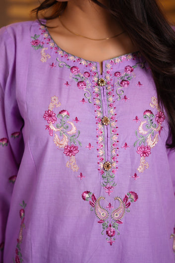 Gulrukh Aabroo Collection 3-Piece Stitched Embroidered Pre-Winter Suit
